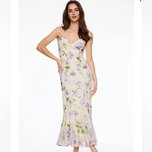 Dynamite v-neck floral maxi dress size XS